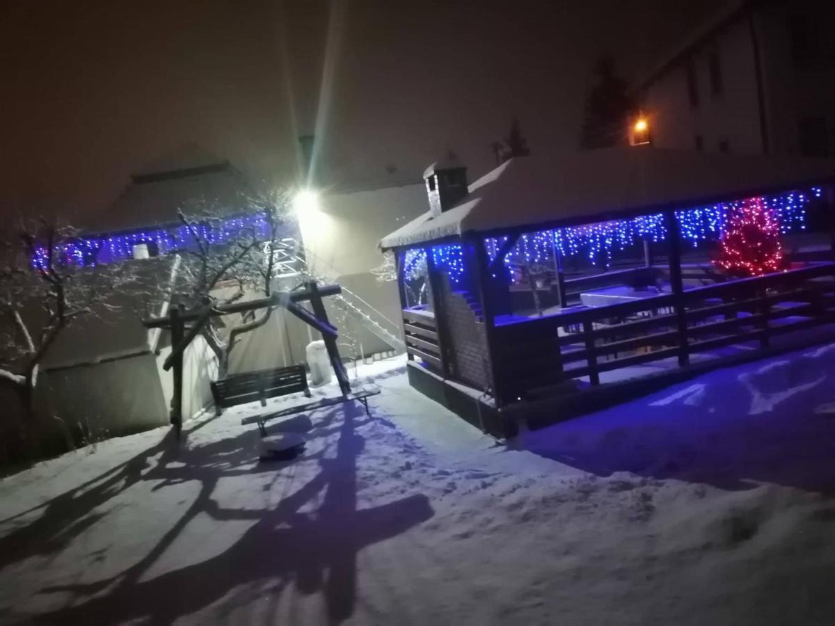 Topliţa Casa Alex酒店 外观 照片